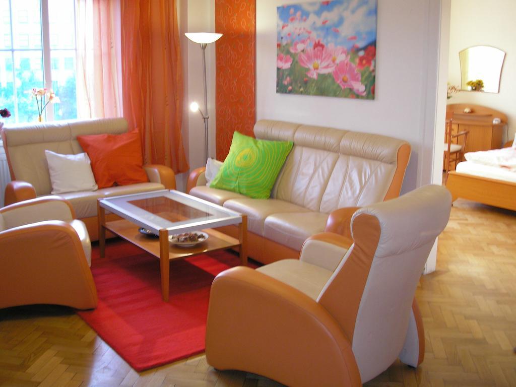 Apartment Accommodation Up To 17 Pozsony Kültér fotó